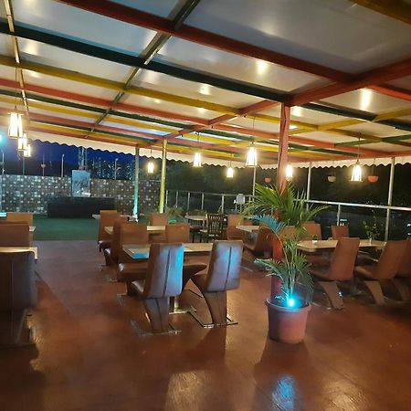 Hotel LXIA Hinjewadi Pimpri-Chinchwad Buitenkant foto