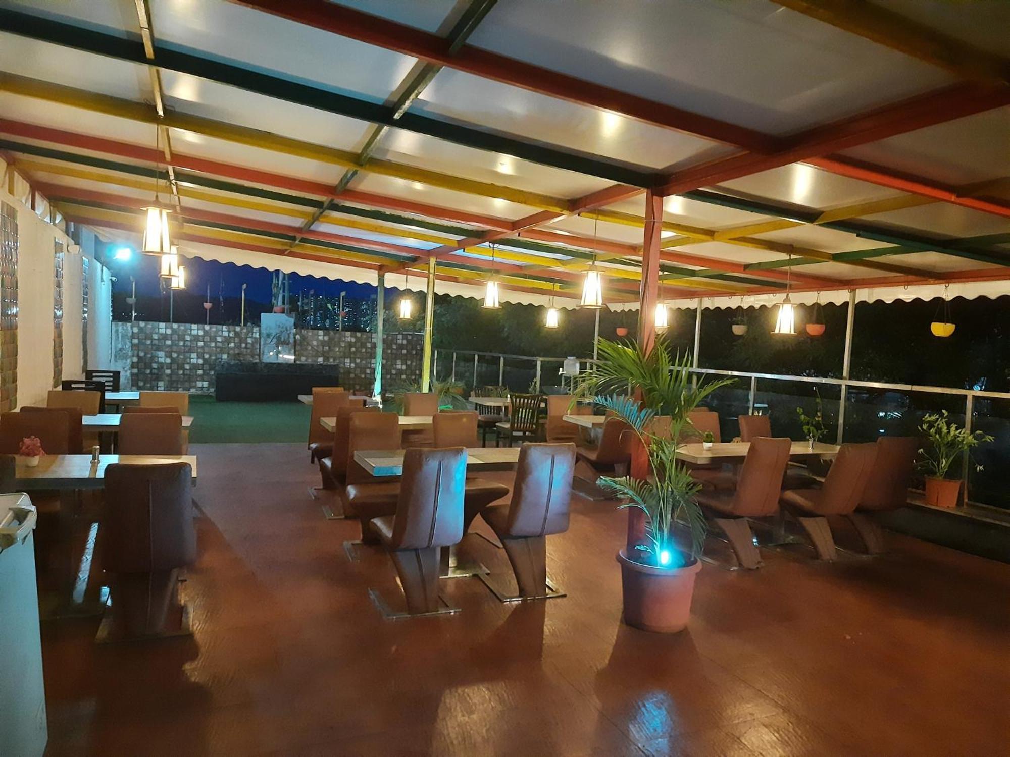 Hotel LXIA Hinjewadi Pimpri-Chinchwad Buitenkant foto