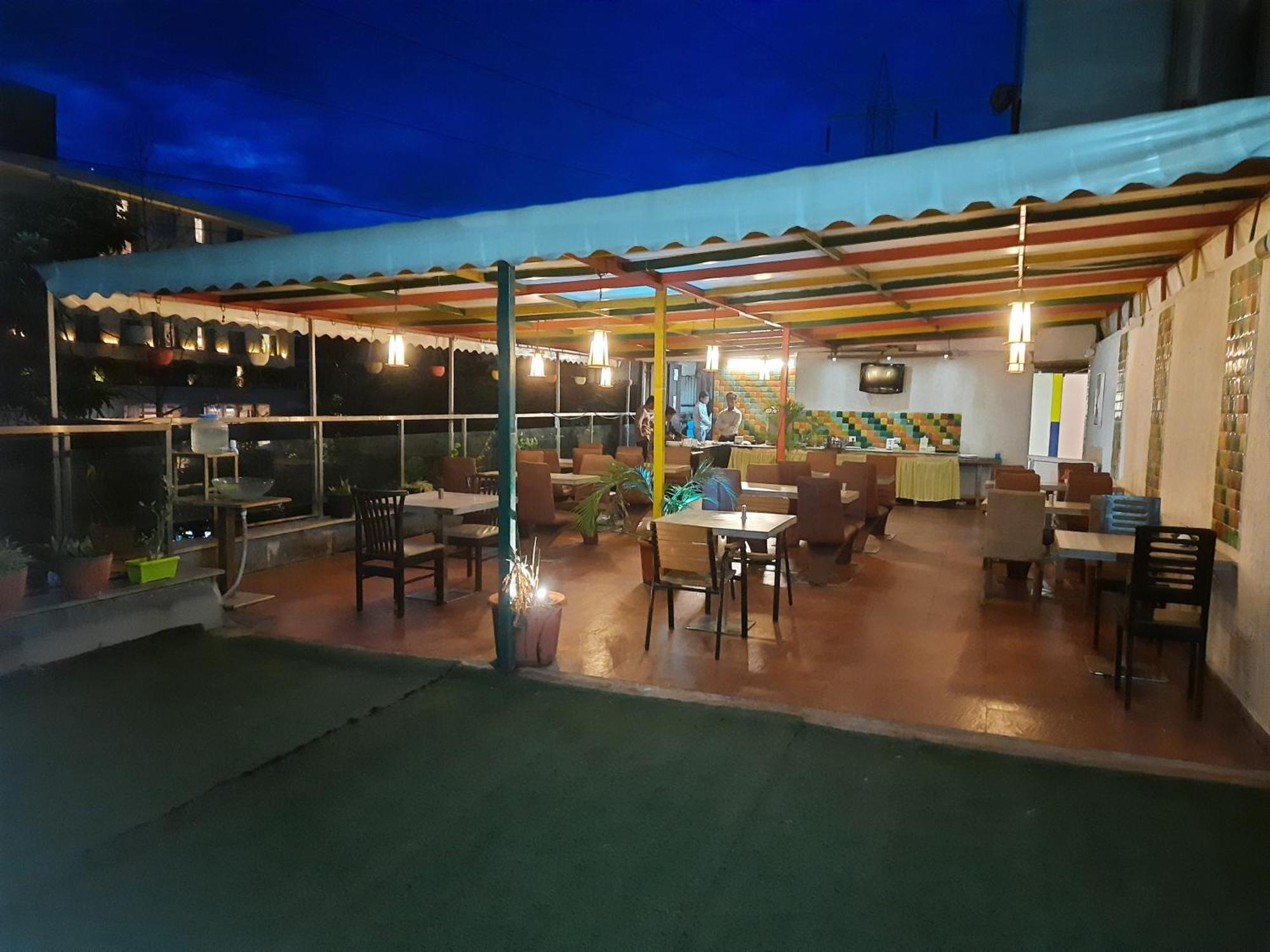 Hotel LXIA Hinjewadi Pimpri-Chinchwad Buitenkant foto