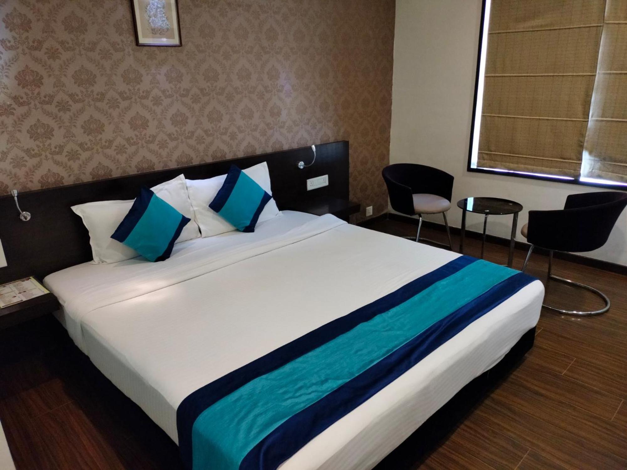 Hotel LXIA Hinjewadi Pimpri-Chinchwad Buitenkant foto