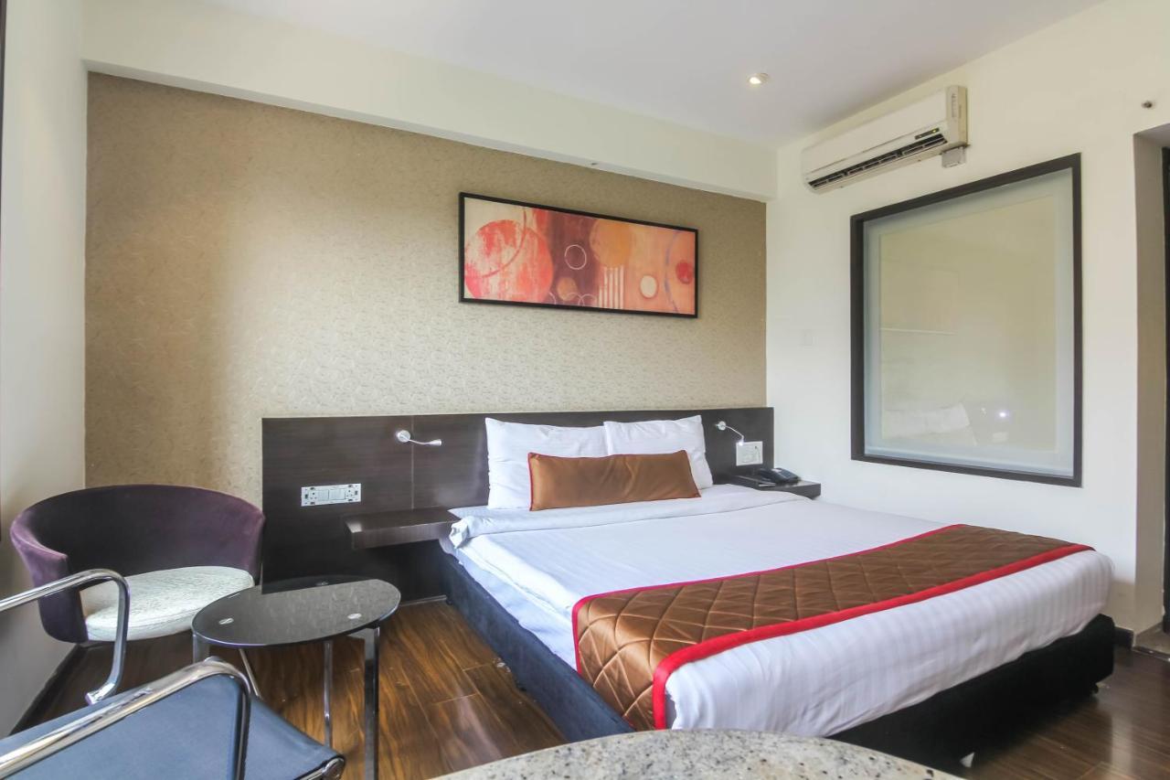 Hotel LXIA Hinjewadi Pimpri-Chinchwad Buitenkant foto