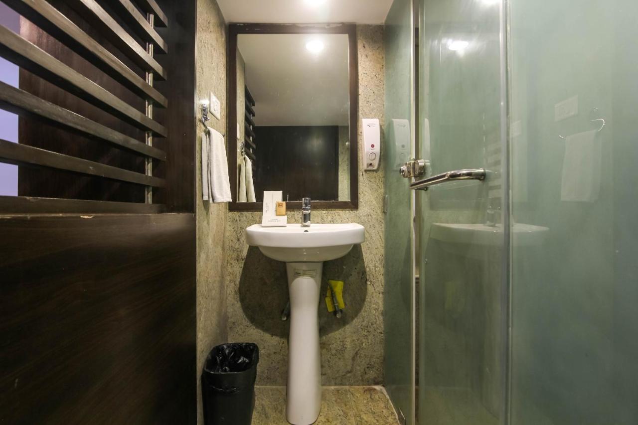 Hotel LXIA Hinjewadi Pimpri-Chinchwad Buitenkant foto