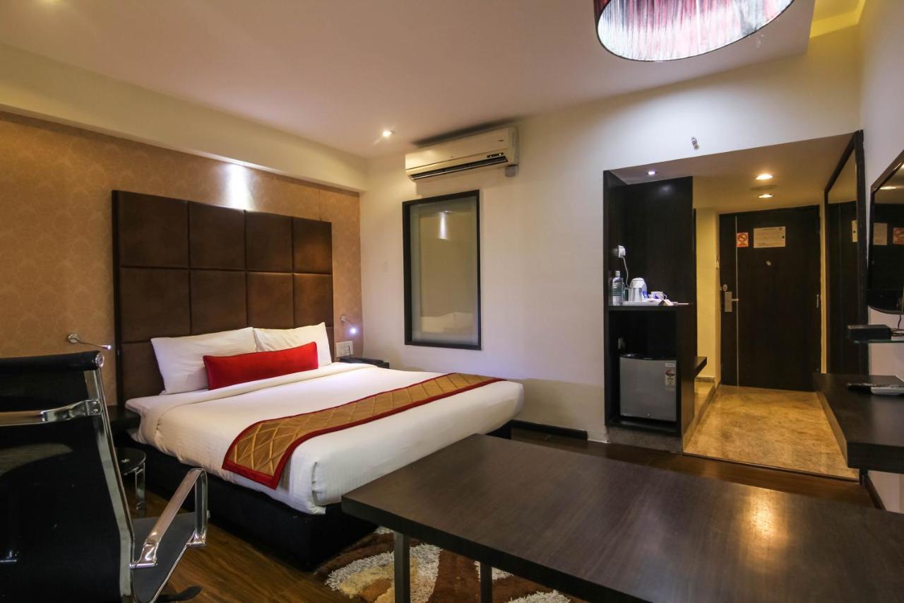 Hotel LXIA Hinjewadi Pimpri-Chinchwad Buitenkant foto