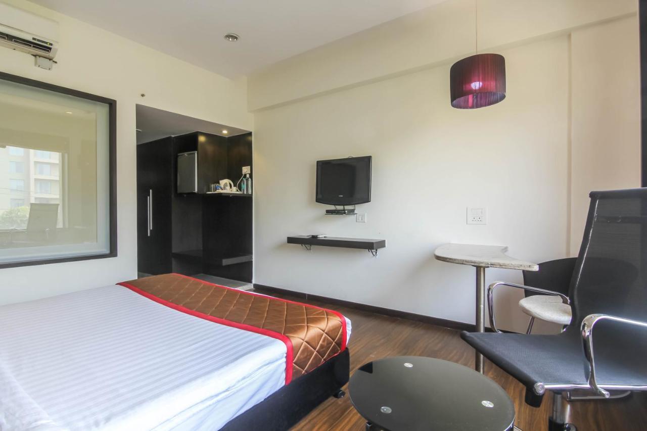 Hotel LXIA Hinjewadi Pimpri-Chinchwad Buitenkant foto