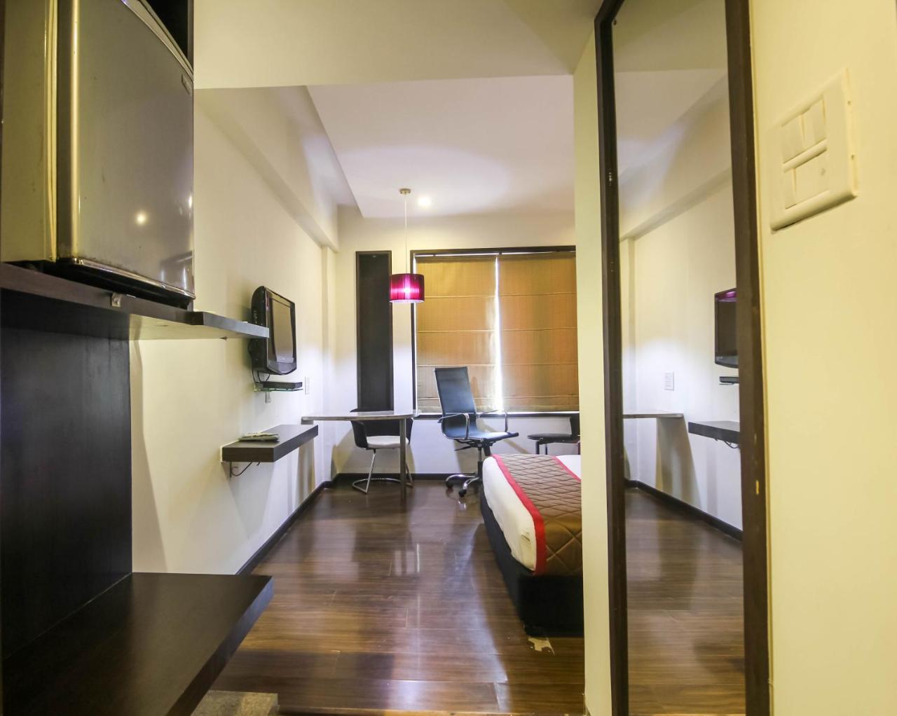 Hotel LXIA Hinjewadi Pimpri-Chinchwad Buitenkant foto