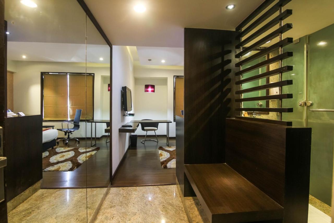 Hotel LXIA Hinjewadi Pimpri-Chinchwad Buitenkant foto